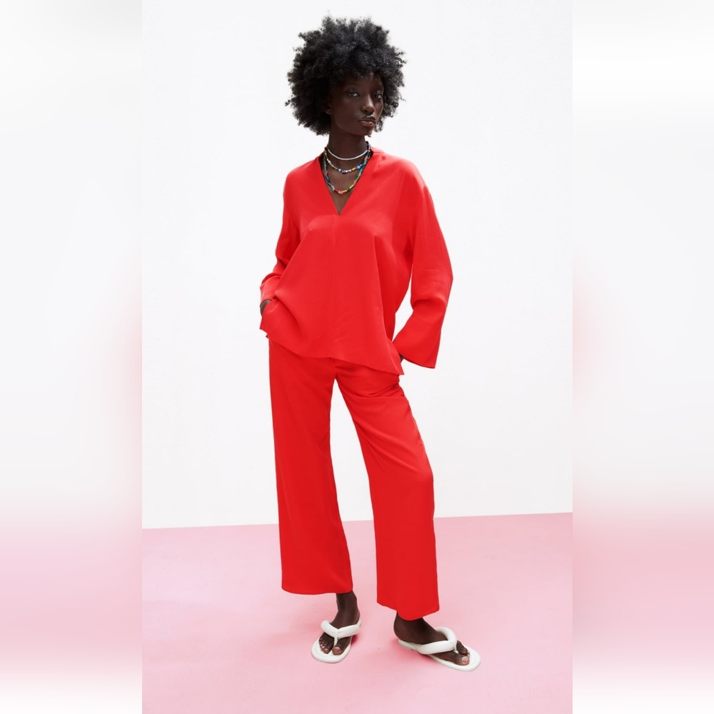 Flowy straight leg  pants(m) & flowy slit blouse (m)